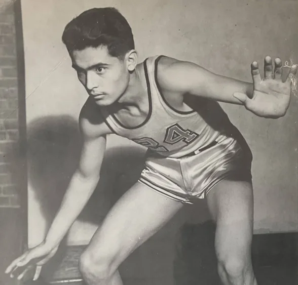 Phil Lopez: The forgotten Silver Streaks legend known for the one-handed shot and died at 19