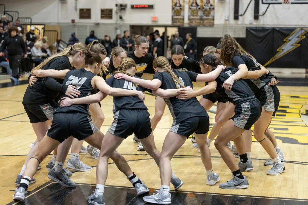 The Galesburg Silver Streaks girls basketball team advanced in the Galesburg Class 3A Sectional with a dominating 51-27 win over the Metamora Redbirds on Tuesday, Feb. 24 on Massey Court.