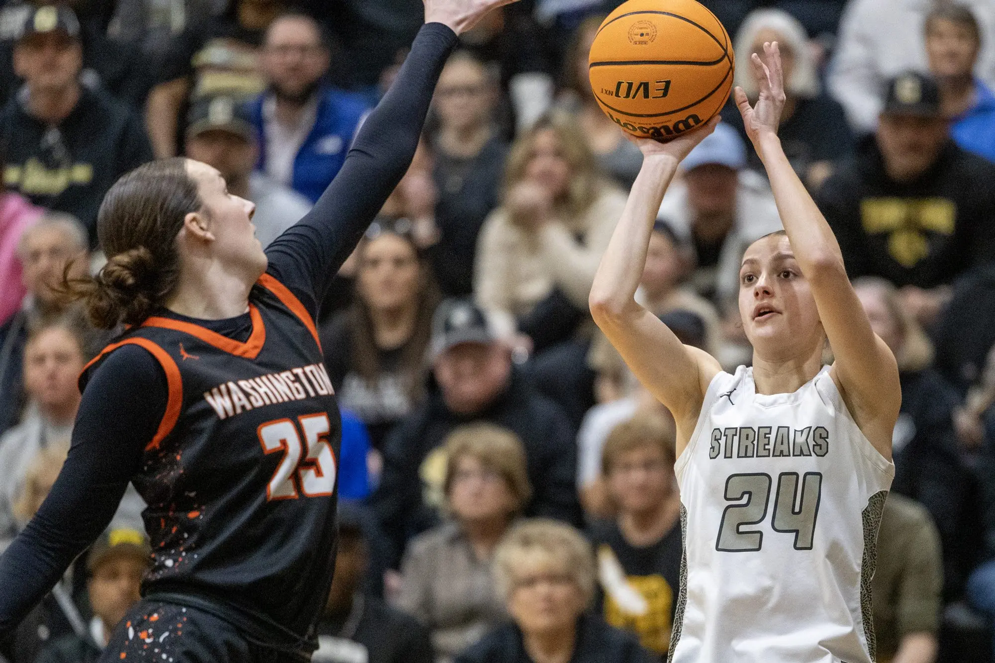 The Galesburg Silver Streaks fell to the top-ranked Washington Panthers 61-35 Thursday night (Feb. 26, 2026) in the Class 3A Sectional Championship on Massey Court before a standing room-only crowd in John Thiel Gymnasium.