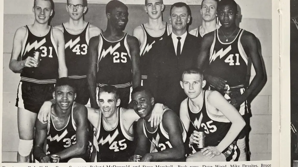 The 1966 Silver Streaks: State runners-up and one of the greatest teams in Galesburg basketball history