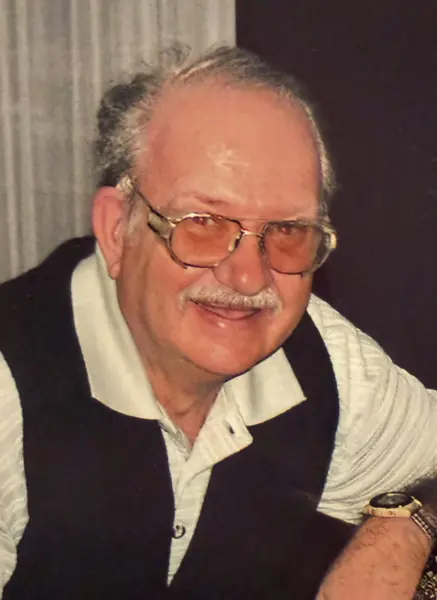 Memorial image for Donald E. Stroud obituary — Knoxville, IL (1947–2026)