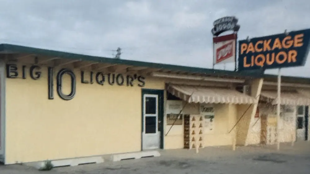 Original Galesburg Drive In Liquors building on North Henderson Street, Galesburg Illinois, 1968