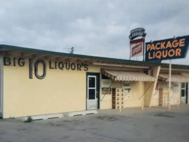 Original Galesburg Drive In Liquors building on North Henderson Street, Galesburg Illinois, 1968