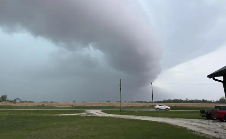 Storm clouds move through the Abingdon, Illinois area on April 17, 2026, during severe weather that prompted an IEMA damage assessment survey for Knox County.