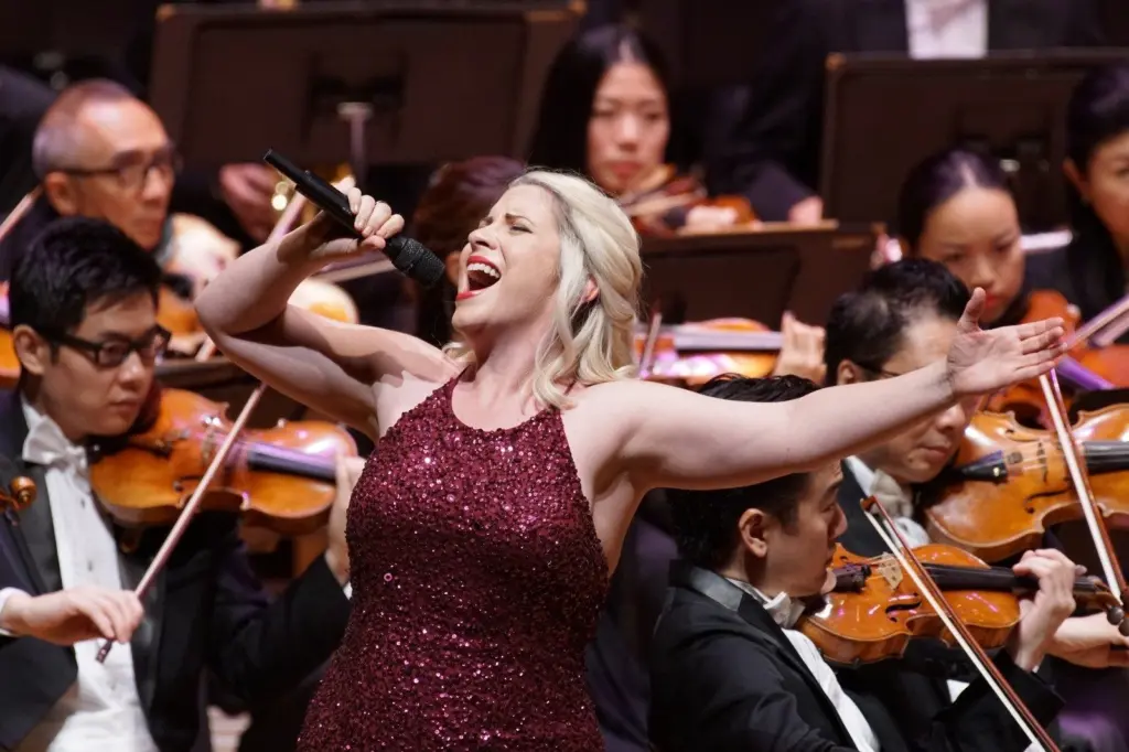 West End star Louise Dearman performs with orchestra — making her U.S. solo debut at the Galesburg Orpheum Theatre on May 16, 2026.