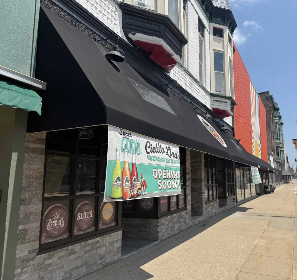 New Mexican restaurant brings birria and breakfast to downtown Galesburg