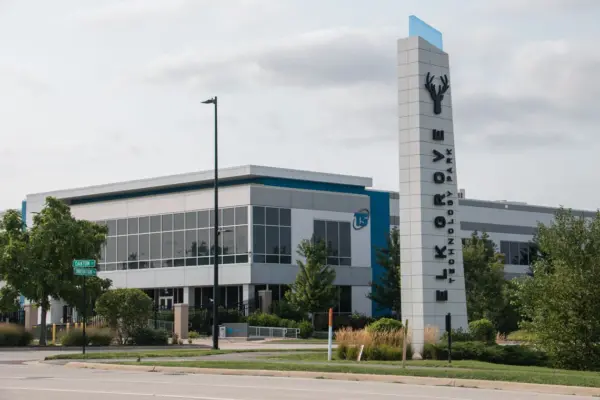 The T5@Chicago II hyperscale data center sits at 200 Innovation Drive in Elk Grove Village, nicknamed the ‘data center capital of the Midwest’ for its high per-capita concentration of data centers. (Capitol News Illinois photo by Maggie Dougherty)