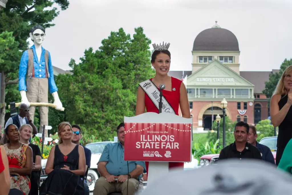 2026 Illinois State Fair Queen Krista Phillips, of Effingham, speaks at the State Fair ribbon cutting in August. (Capitol News Illinois photo by Jerry Nowicki)