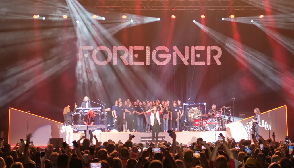 Foreigner with New Berlin High School Choir at BOS Center in Springfield, Illinois (Credit: Trent R Nelson)