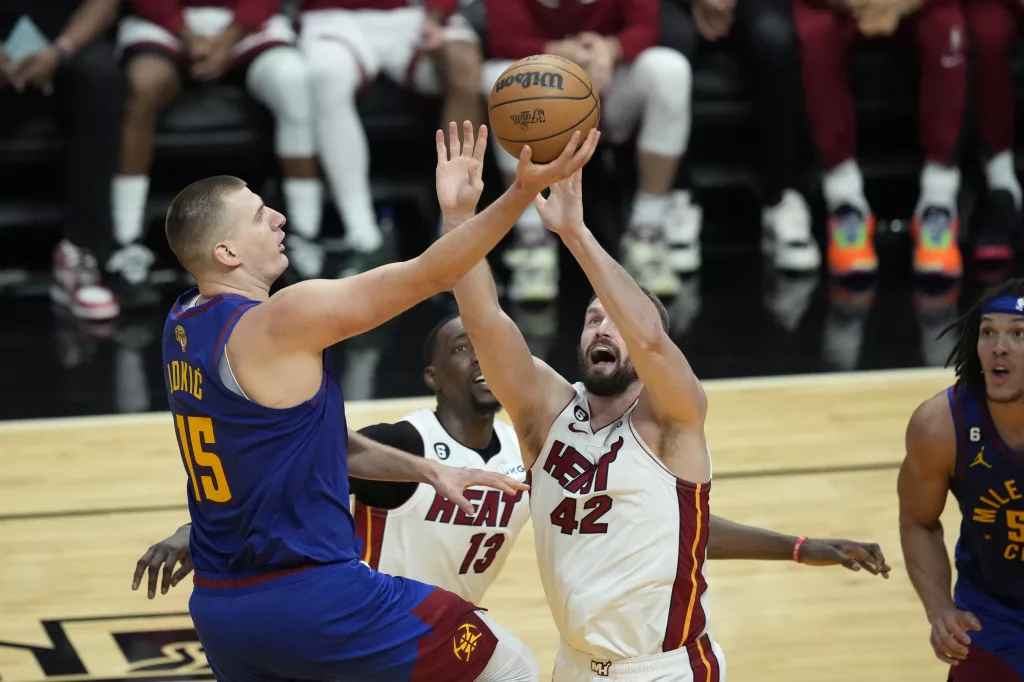 AP: Jokic and Murray both have triple-doubles, Nuggets beat Heat 109-94 for 2-1 lead - Vimarsana News