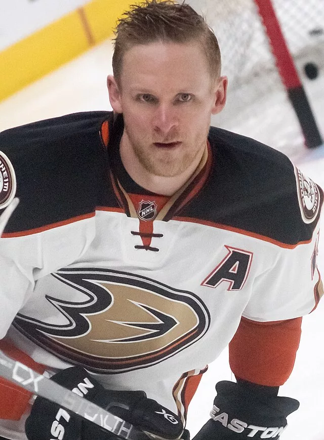 Blackhawks expected to sign forward Corey Perry to new deal