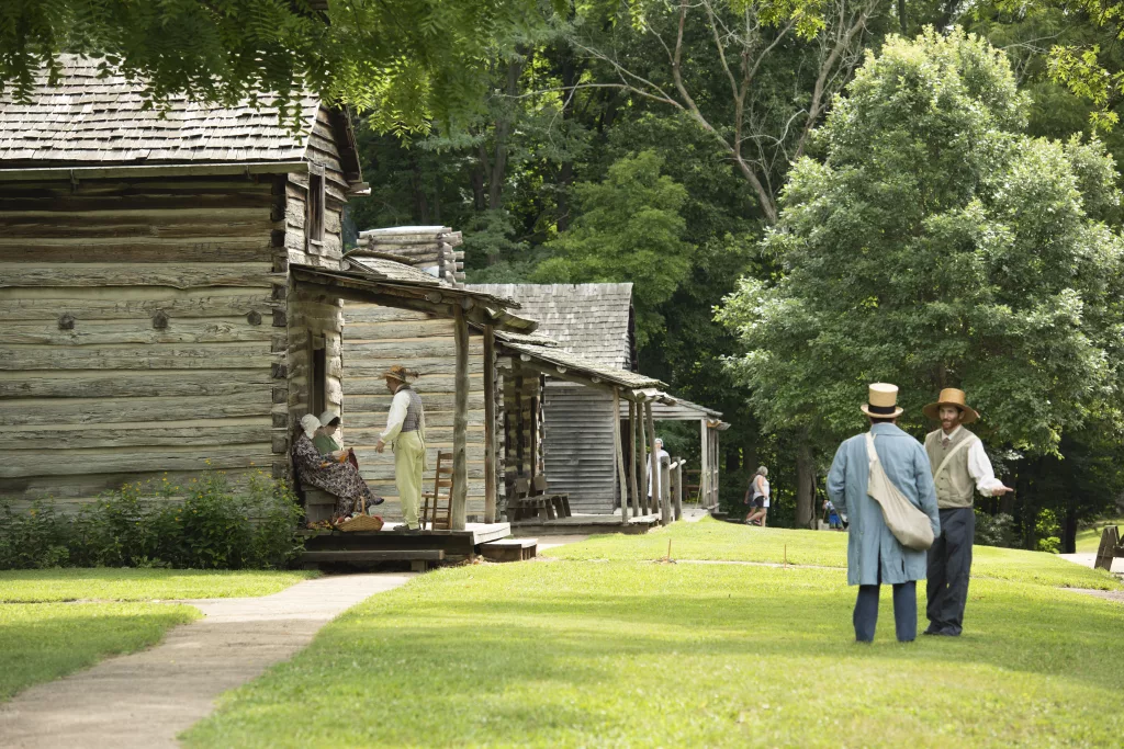 Lincoln's New Salem State Historic Site to host candlelight walk this ...