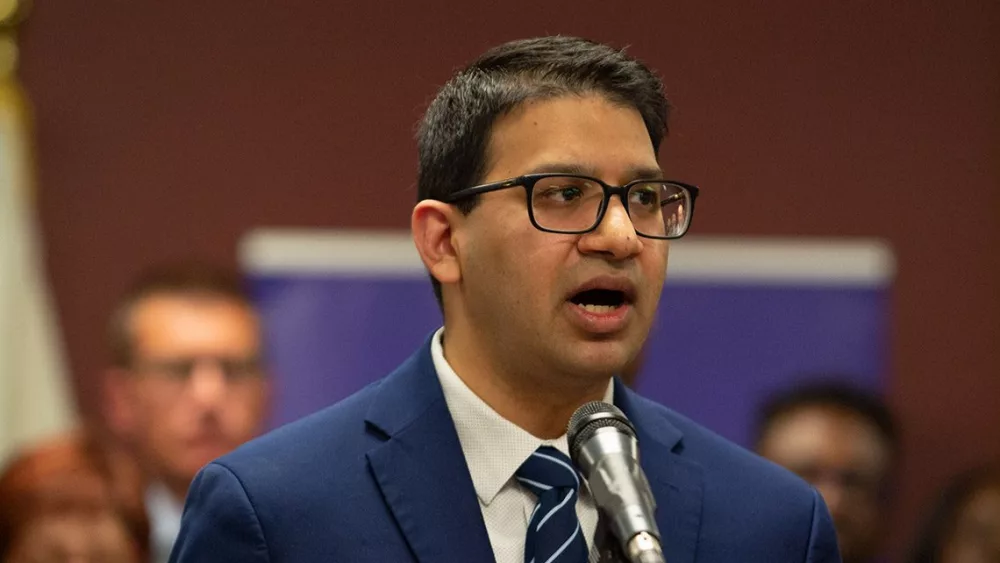 Dr. Sameer Vohra speaks at an event in Springfield in May 2023. (Capitol News Illinois photo by Jerry Nowicki)