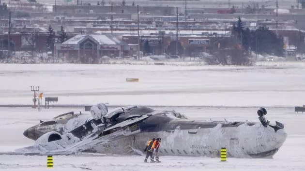 getty_deltaplanecrash_032025987145