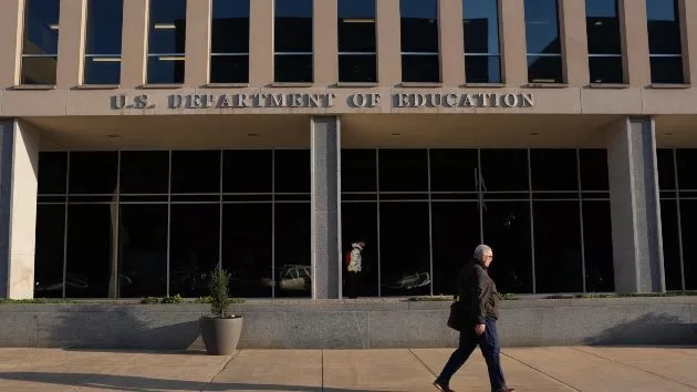 getty_deptofeducation_032025518653
