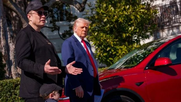 getty_32125_musktrump482216
