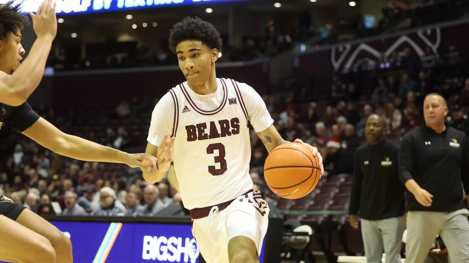 Tyler Bey the second Missouri State player this week to commit to SIU