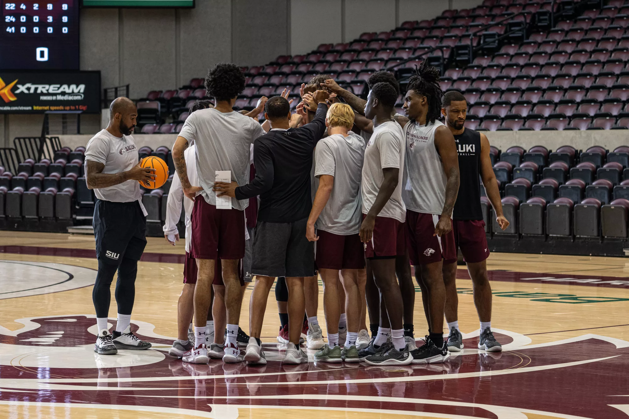REPORT: Salukis to play Florida in 2024-25 non-conference schedule