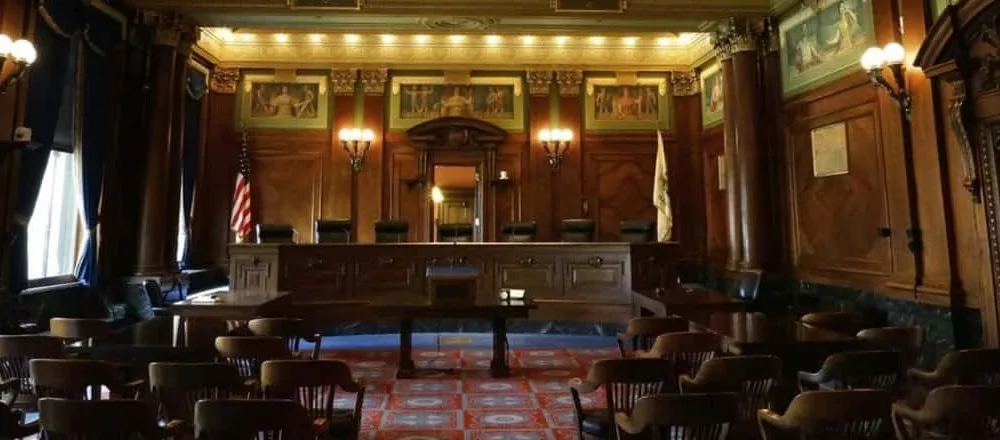 il-supreme-court-chamber-jpg