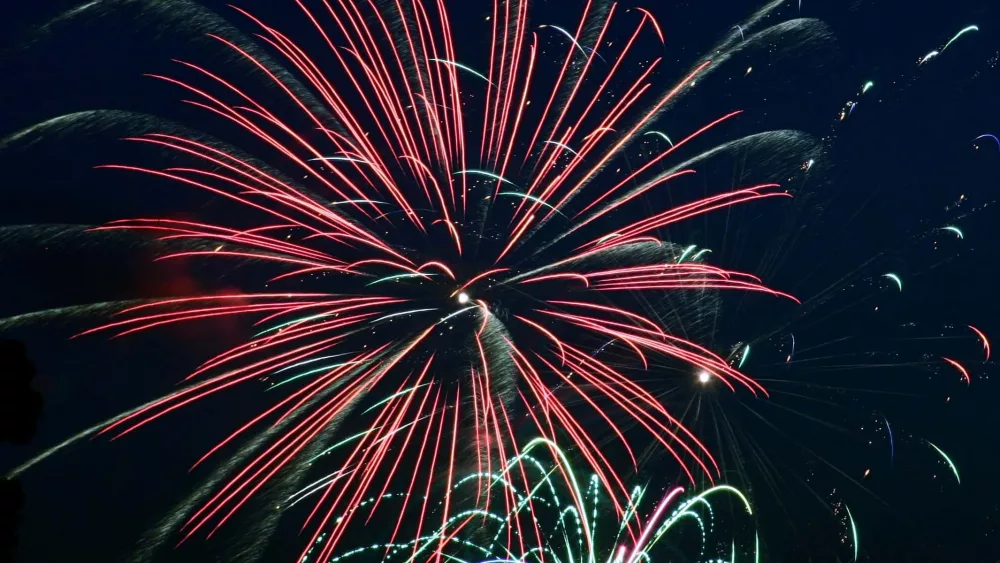 fourth_of_july_fireworks_3691448221-cropped-jpg