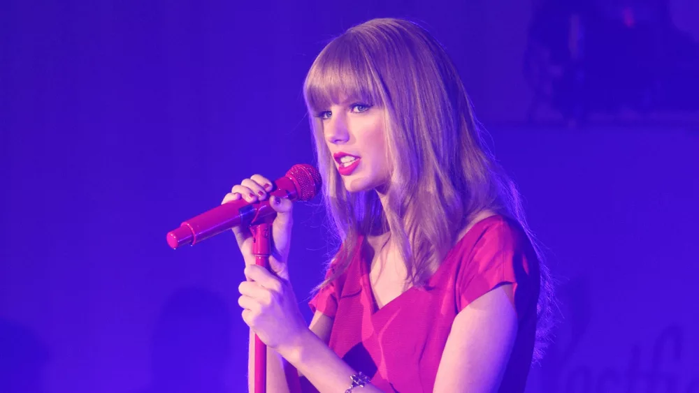 Taylor Swift announces her “Eras Tour” in the U.S. – McIntosh Trail – The  Student News Site of McIntosh High School