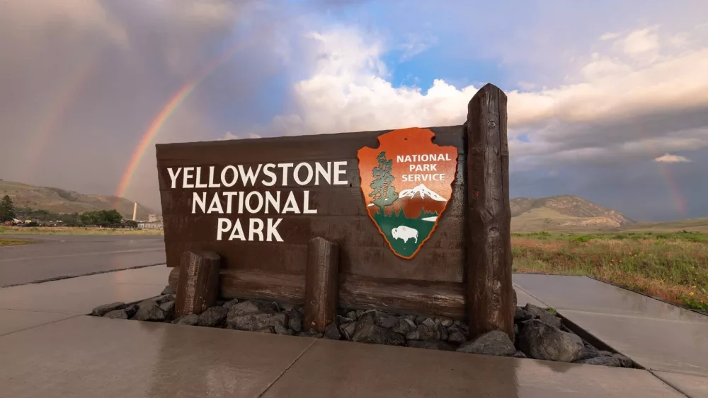 yellowstone-national-park-jpg