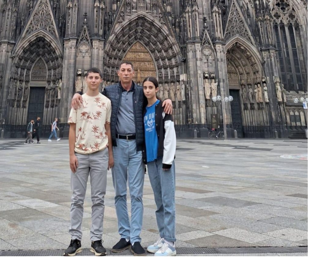 bsayv24rgjhkjknasx3q34c2j4331622