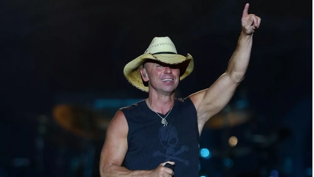 Kenny Chesney performs onstage at the Runaway Country Music Fest at Osceola Heritage Park on March 19^ 2016 in Kissimmee^ Florida.