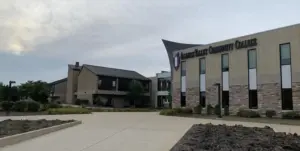 vaq3ycb66baqdh2f5hzfpxza7i-3