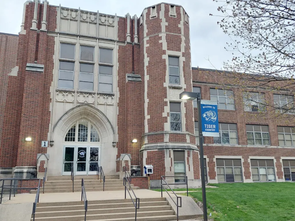 d2x4hqpkhzgb5nu426442hoktu-17