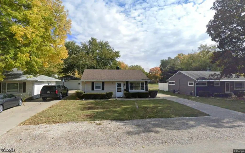 A single-family residence located at 1509 Kelly Street in Streator changed ownership on Feb. 18.The 744-square-foot home, built in 1952, was sold for $125,000, or $168 per square foot. This is a single-story house. The property is situated on a lot spanning 6,098 square feet.These nearby homes in Streator have also recently changed hands:· A 1,222-square-foot single-family residence at 305 West 3rd Street, sold in November 2025, for $150,000, a price per square foot of $123.· At 207 West 2nd Street, in October 2025, a 1,056-square-foot single-family residence was sold for $154,000, a price per square foot of $146.· In July 2025, a single-family residence at 120 West 3rd Street sold for $140,000.