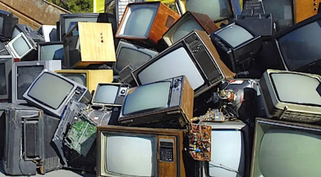 La Salle County will host a free electronics recycling event from 8 a.m. to noon Saturday, April 11, at the La Salle County Government Center, 707 E. Etna Road in Ottawa.A wide range of items will be accepted, including computers and parts, laptops, tablets, televisions, monitors, printers, copiers, cell phones and accessories, chargers, stereos, projectors, networking equipment and rechargeable batteries. Microwaves, cameras, circuit boards and various metals also will be accepted.Items not accepted include loose alkaline batteries, liquid-containing items, appliances with Freon such as air conditioners and dehumidifiers, refrigerators/freezers, thermostats and light bulbs.Only two televisions per vehicle, and oversized loads may be refused.Residents are able to pre-register, with online registration preferred at the county’s website or by calling 815-630-4308 during weekday hours. Registration is not open to businesses.