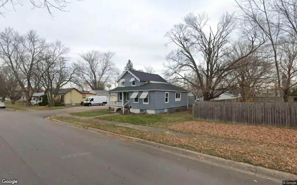 The single-family home located at 225 North Randolph Street in Princeton was sold on March 18. The purchase price was $147,500.The lot of the property covers an area of 5,850 square feet.Other homes in Princeton have recently been sold nearby:· At 16 North 1st Street, in February 2025, a single-family house was sold for $117,000.· In December 2024, a single-family residence at 505 North Wilmot Street sold for $113,000.· A single-family residence at 308 North Main Street, sold in March, for $147,000.