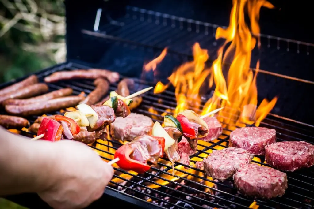 The University of Illinois Extension will hold a Grilling and Summertime Salads program series for residents to learn about ideas and practical tips for healthy summer meals.Attendees can learn about research-based tips for healthy and safe grilling. The programs will explore topics including grilling benefits, how marinades enhance flavor and reduce health risks, ways to prepare balanced summer meals and grilling food safety practices. Participants also can explore seasonal salad ingredients, make and taste homemade salad dressing and take home recipes and summer meal tips. The programs will be led by University of Illinois Extension food and nutrition educator Susan Glassman.Upcoming Grilling and Summertime Salads program sessions include:Early accommodation requests for access needs are encouraged. To make a request, email susang@illinois.edu or call 815-433-0707.