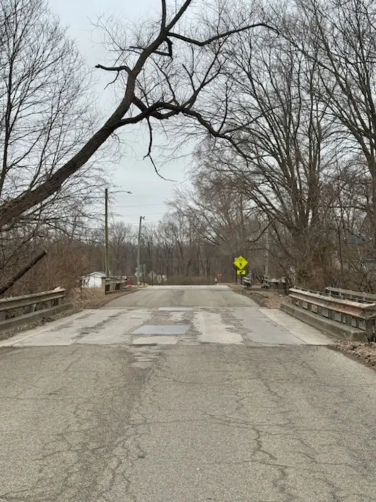 Marseilles Mayor Jim Hollenbeck announced Thursday the city has received a $1.5 million grant to replace the bridge on Sycamore Street.