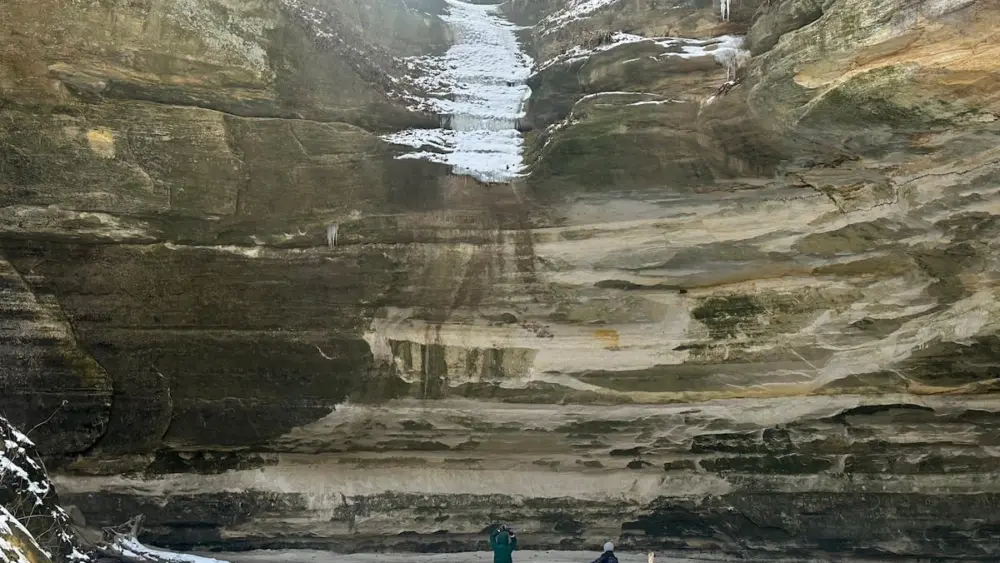 Harbor Inn Vacation Rentals by Heritage Harbor in Ottawa and reelCreative, an Illinois-based creative media agency, are teaming up on a media campaign designed to show off everything Starved Rock Country has to offer.