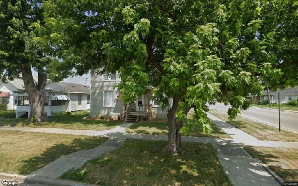 The single-family residence located at 328 East Superior Street in Ottawa was sold on Feb. 24, for $210,000, or $141 per square foot.