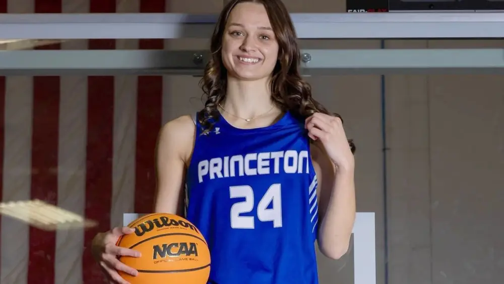 When running mate Camryn Driscoll went down with a season-ending knee injury in early January, Davis took it upon herself to step up her game. In her next 13 games, Davis averaged 21.5 ppg and incredibly doubled her 3-point shooting to 34.6%.