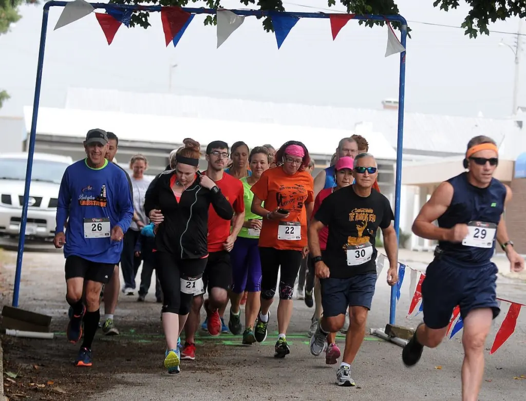 Participants can pick up their race day packets prior to race day from 5-7 p.m. on Thursday, April 23 in the Earlville School East Gym parking lot, or on race day at 8 a.m. in the parking lot.