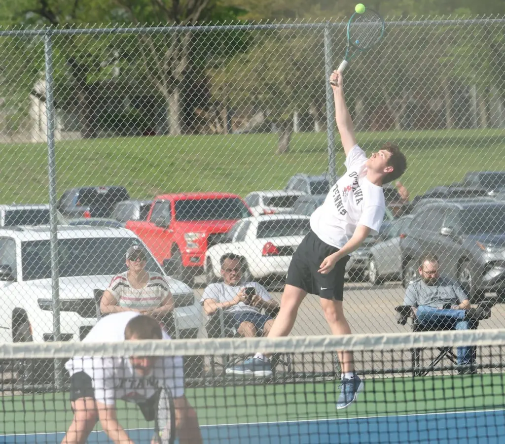 The Ottawa boys tennis team topped rival La Salle-Peru 3-2 in Tuesday's Interstate 8 Conference dual at the Henderson-Guenther Tennis Facility at Ottawa High School.