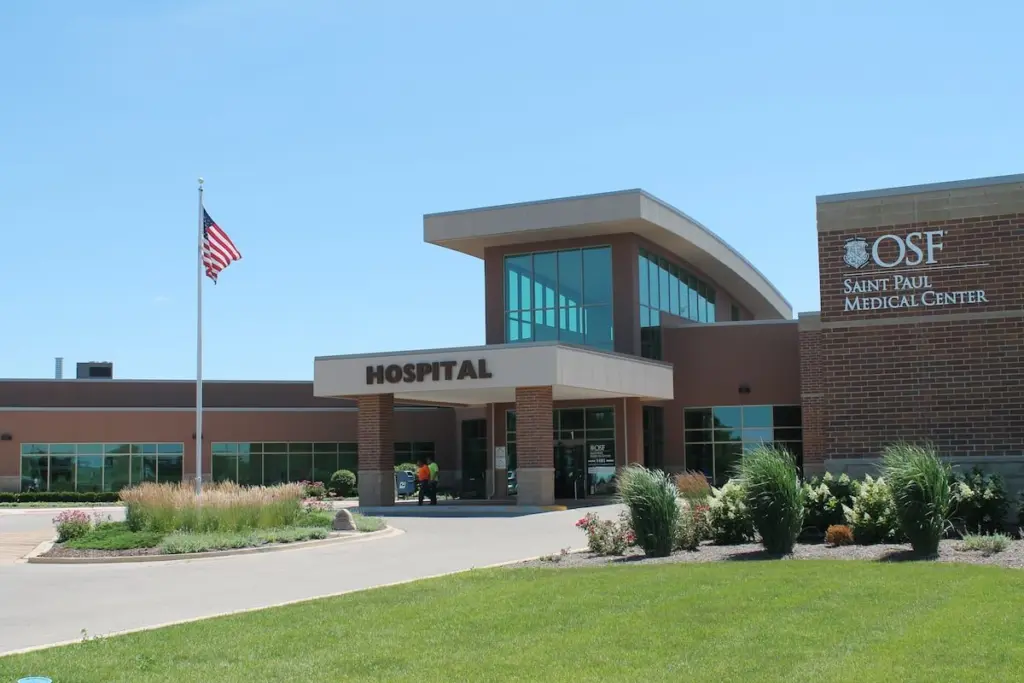 A nurse at OSF HealthCare Saint Paul Medical Center in Mendota was recognized for providing compassionate care during a patient’s final moments.