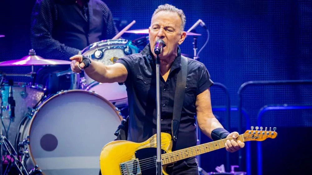Bruce Springsteen postponing September tour dates to treat peptic ulcer