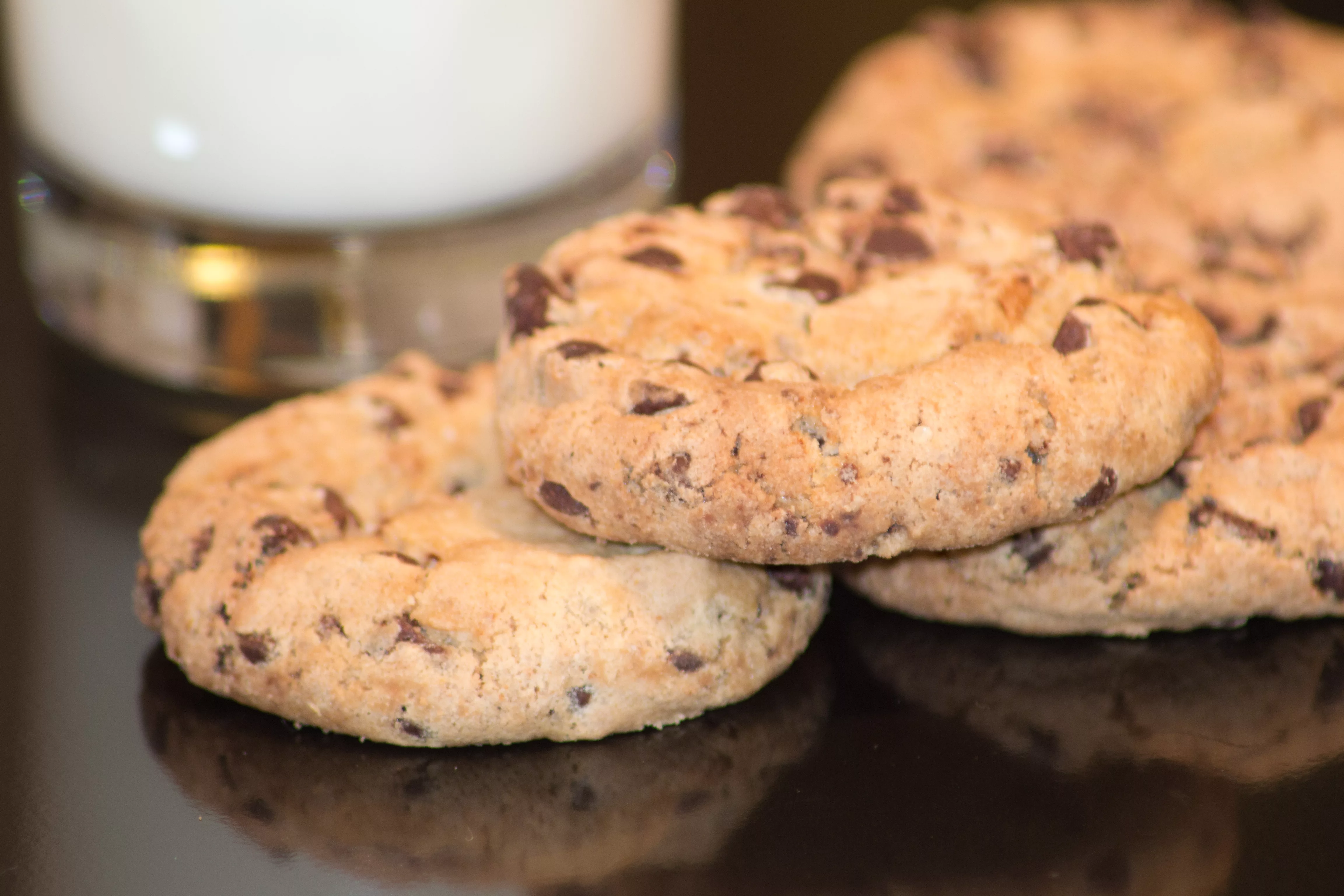 milk-and-chocolate-chip-cookies-2
