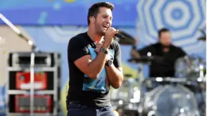 Luke Bryan performs onstage at ABC's Good Morning America Summer Concert Series at Rumsey Playfield on August 7^ 2015 in New York City.
