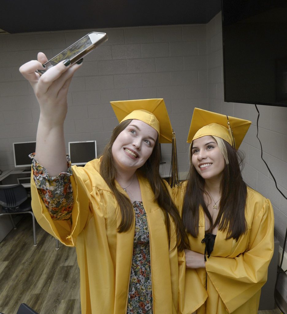 4pquqkmcznejnob7h3t2qxbdua889402