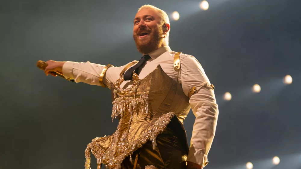 shutterstock_2337801885609412