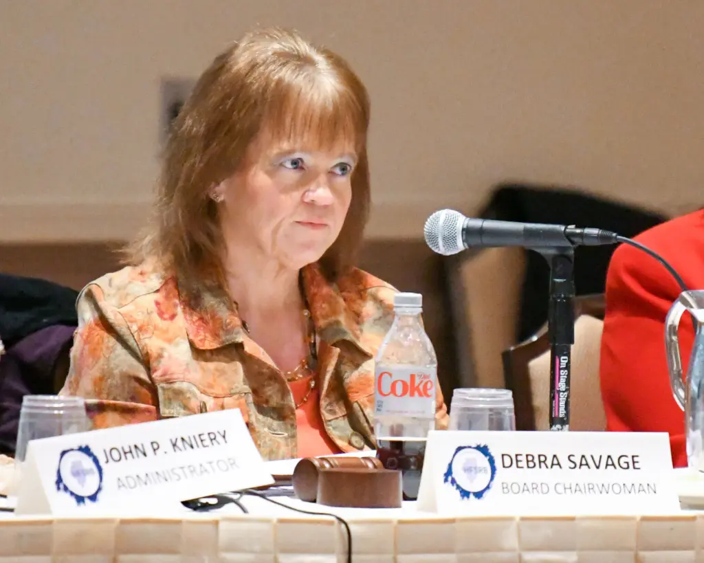 dlwhxm25j5d5xmu2raquom2are