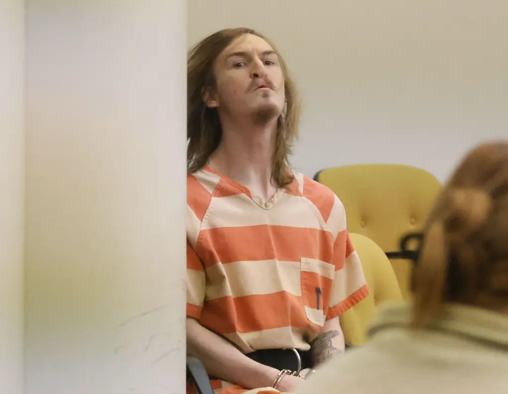 emnl7bowwfbufmcqxsqeeyhjje