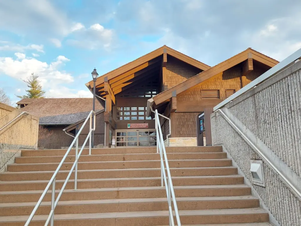 hkmtsvr4bvh5nbykjeuvf6i2rq872732