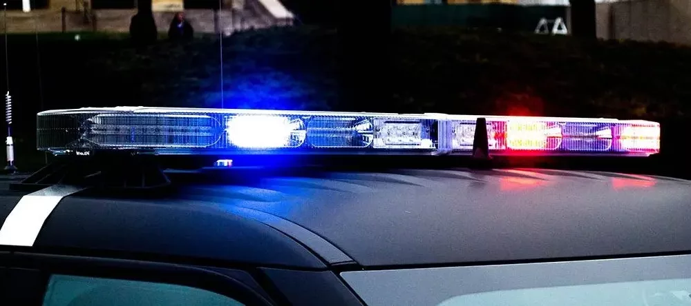 flashing-lights-squad-police-0097-cropped-jpg